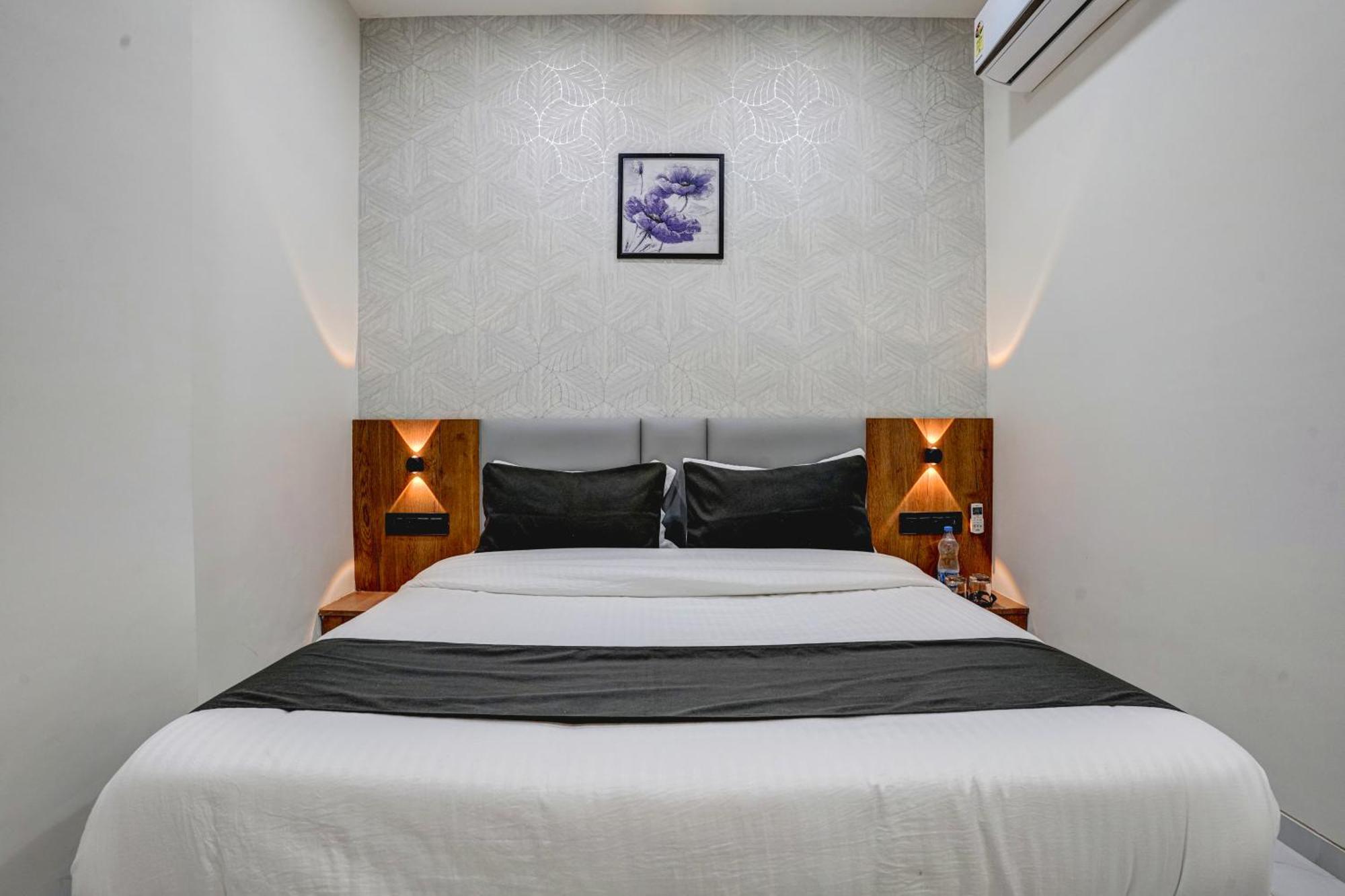 Hotel Paris Plaza Ahmadabad Zewnętrze zdjęcie