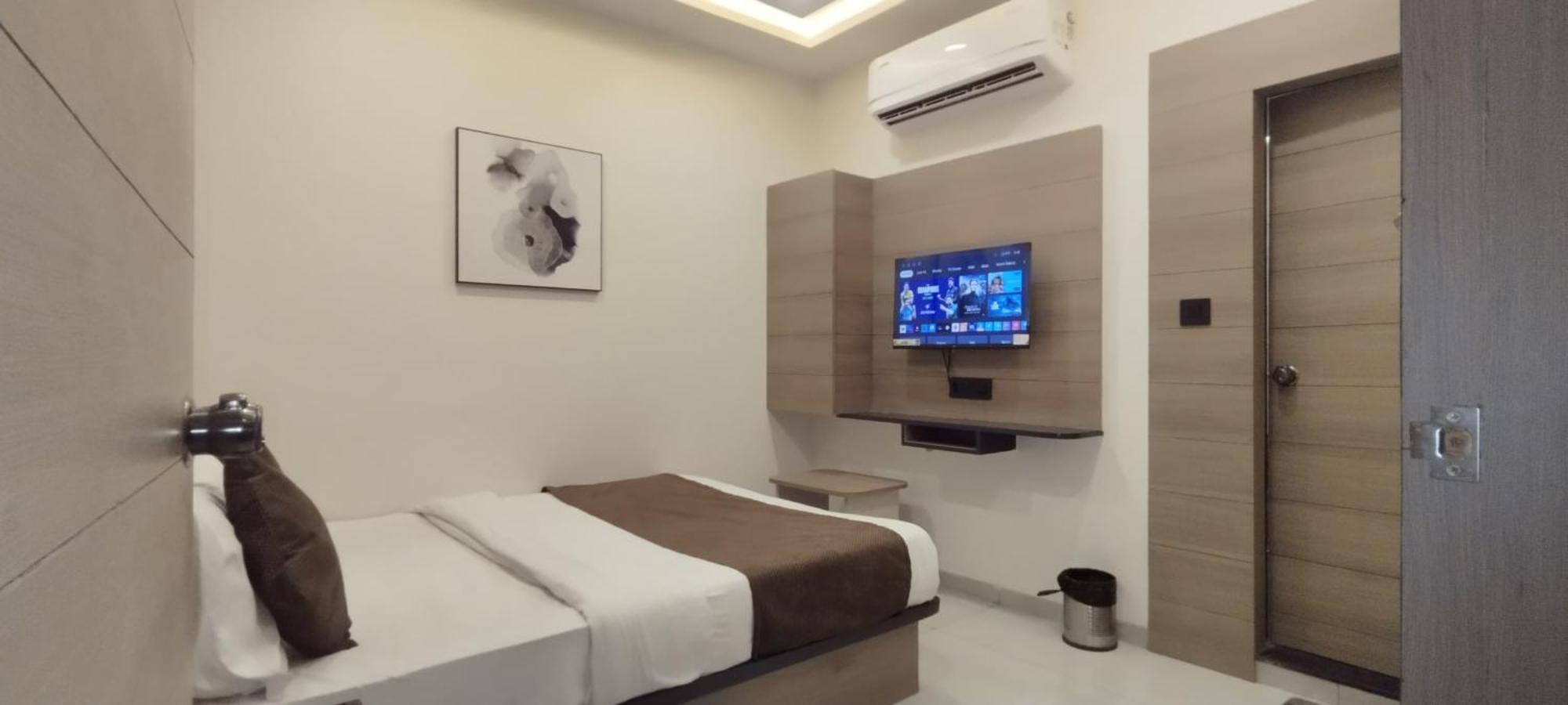 Hotel Paris Plaza Ahmadabad Zewnętrze zdjęcie