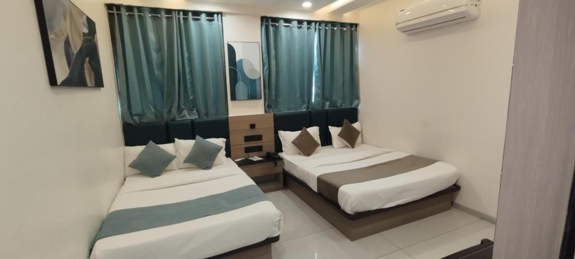 Hotel Paris Plaza Ahmadabad Zewnętrze zdjęcie